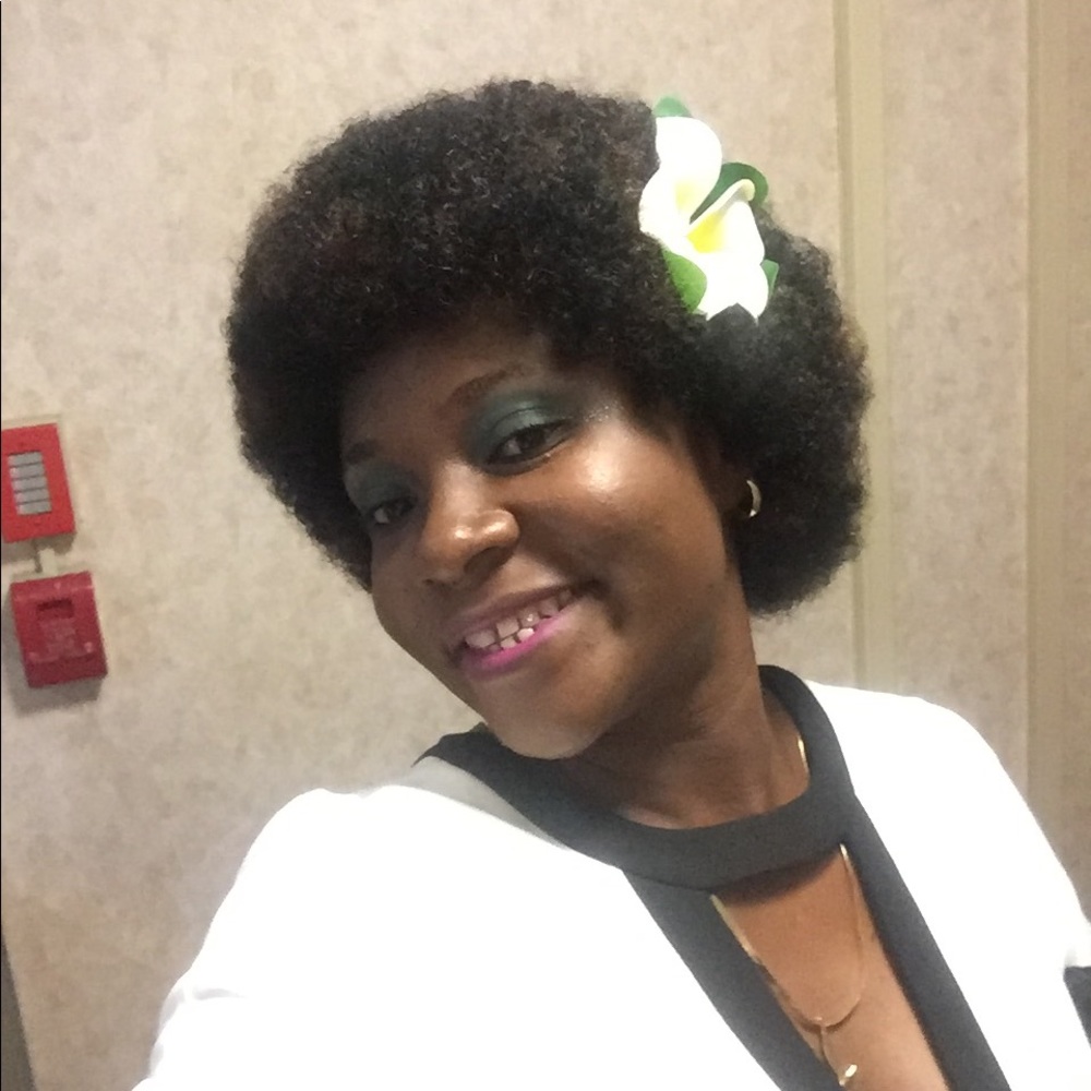 Meet your Posher, Nasim